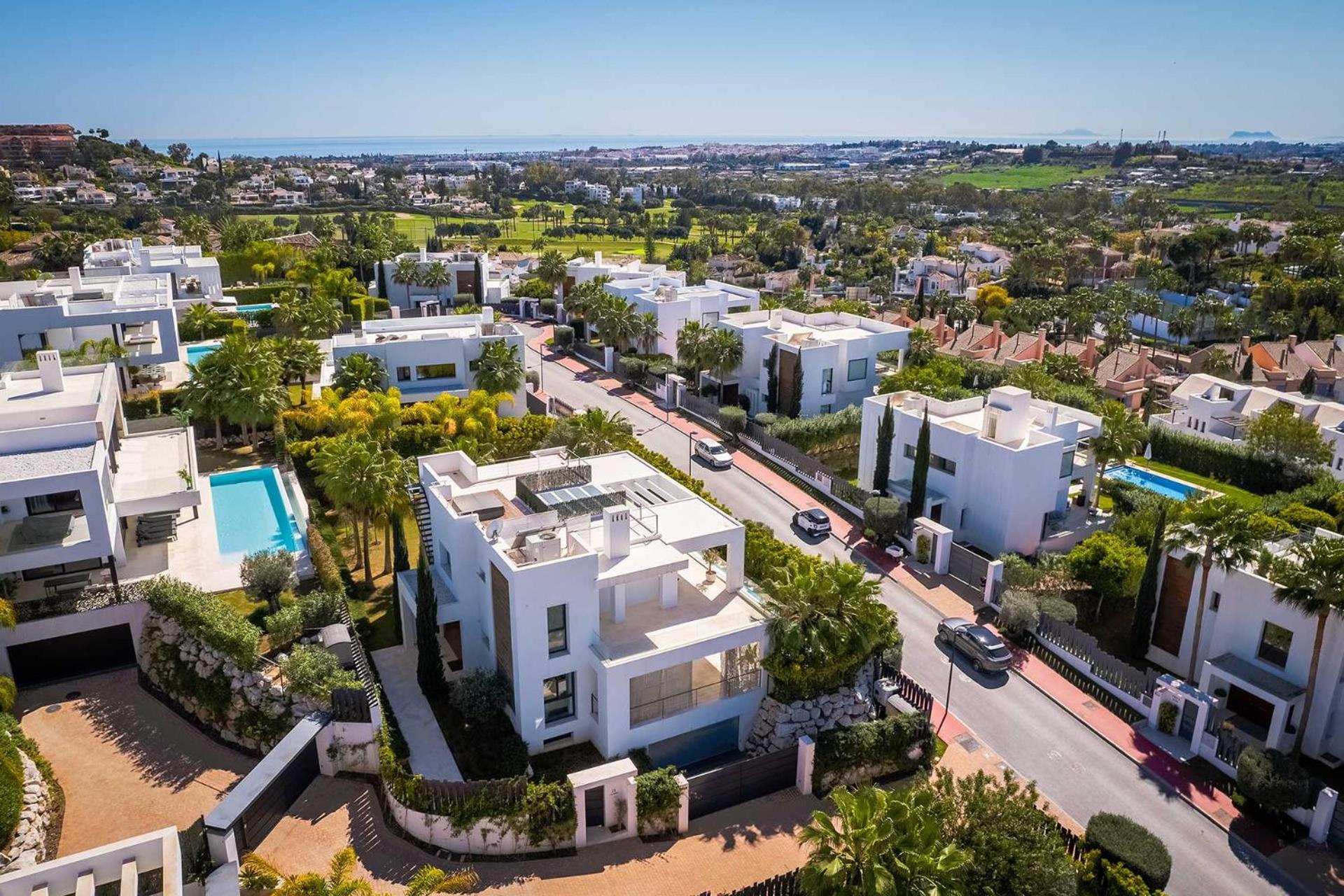Jomo * Marbella