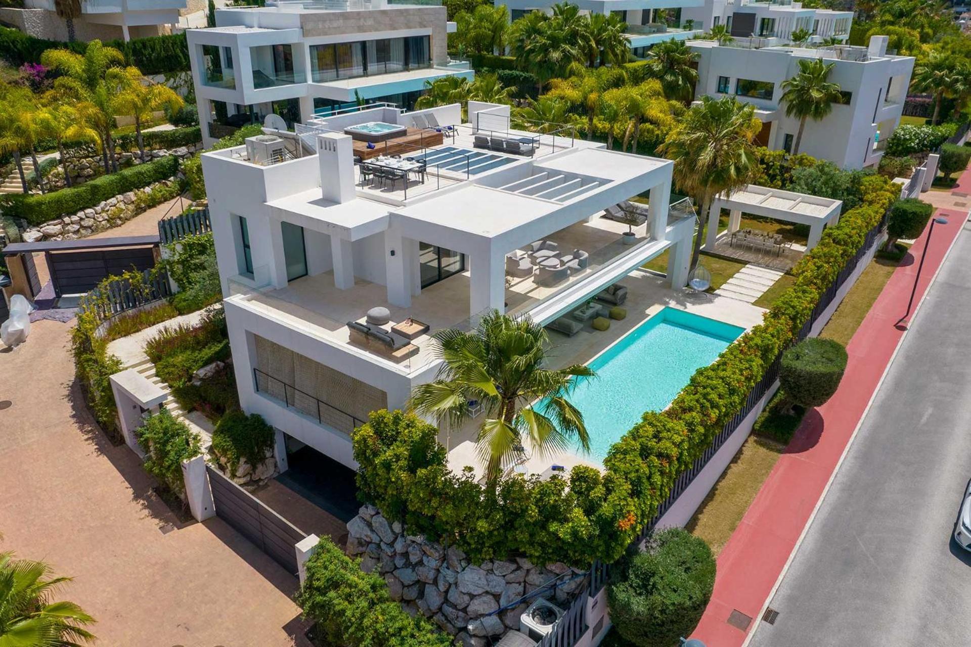 Jomo * Marbella